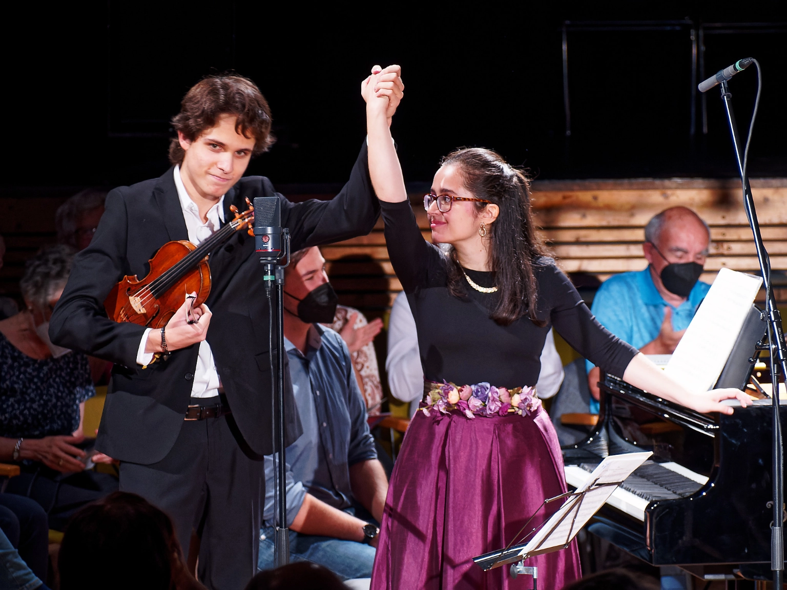 Impression des Konzertes von Javier Comesaña Barrera, abgebildet mit Laura Mota Pello – Klavier, bei den Sommerlichen Musiktagen Hitzacker 2022